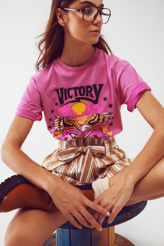 T-SHIRT WITH VICTORY TEXT IN PINK - Something about Sofia